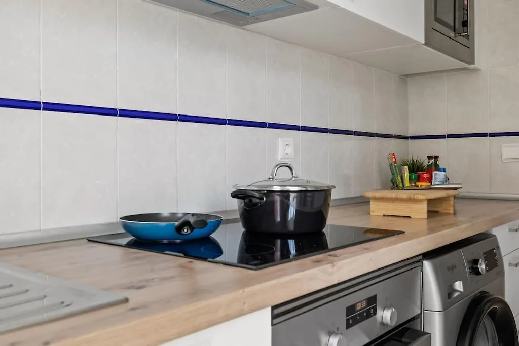 Beautiful 3 Bed Stylish & Cozy Apartment - Susanna Suite Mijas