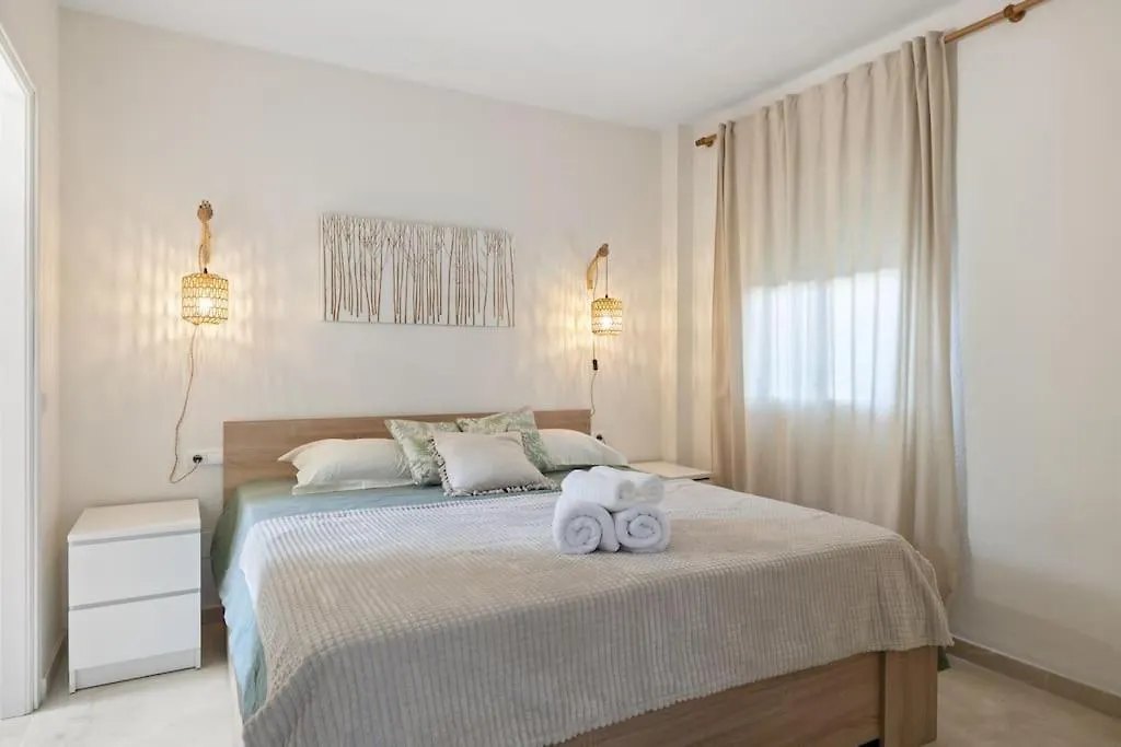 Beautiful 3 Bed Stylish & Cozy Apartment - Susanna Suite Mijas