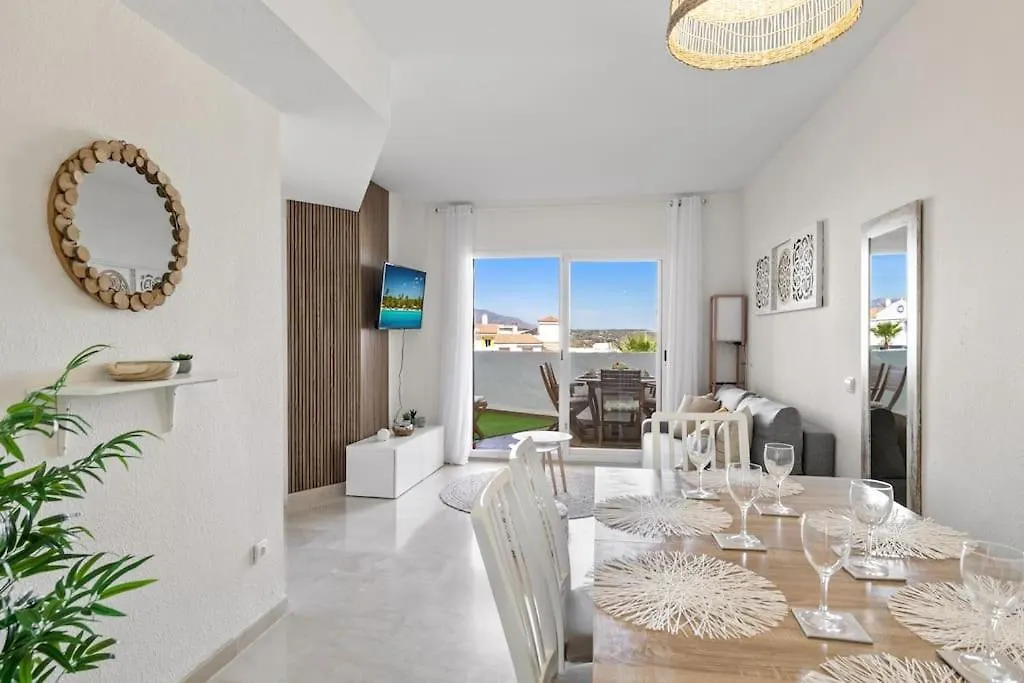 Beautiful 3 Bed Stylish & Cozy Apartment - Susanna Suite Mijas