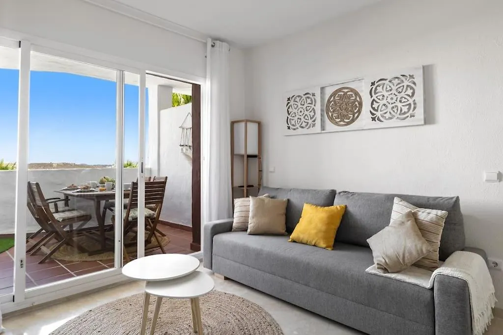 Beautiful 3 Bed Stylish & Cozy Apartment - Susanna Suite Mijas